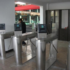 建筑場(chǎng)地門禁監(jiān)控物聯(lián)卡_流量卡